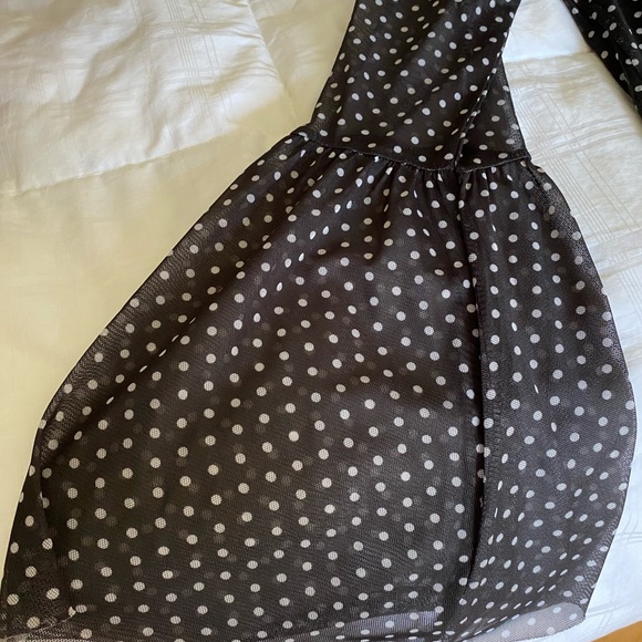 Linda Matthews blouse with flared sleeves. Size medium. - Picture 3 of 3